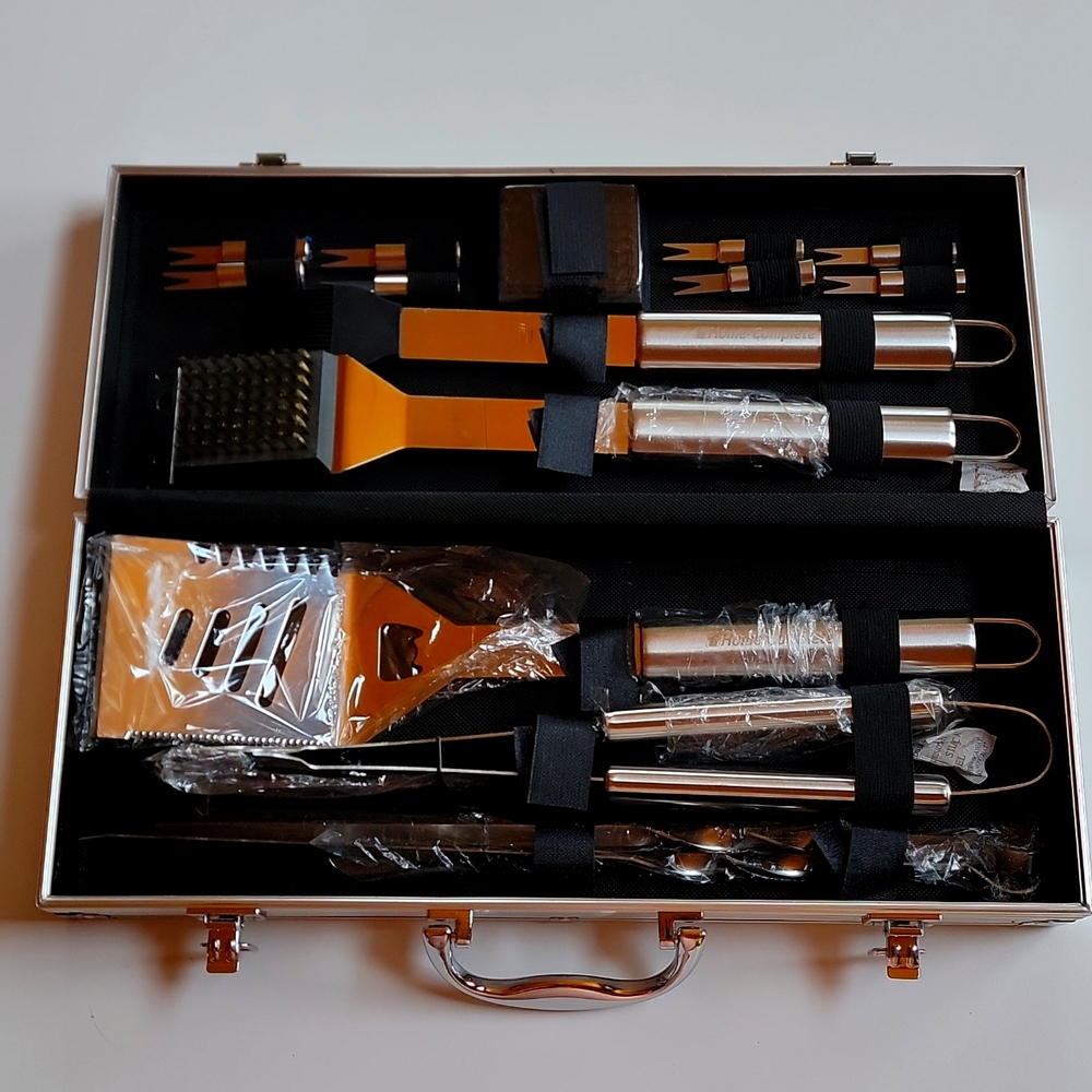 Commercial Quality 16 Piece Professional Stainless Steel Grill Set aluminum case